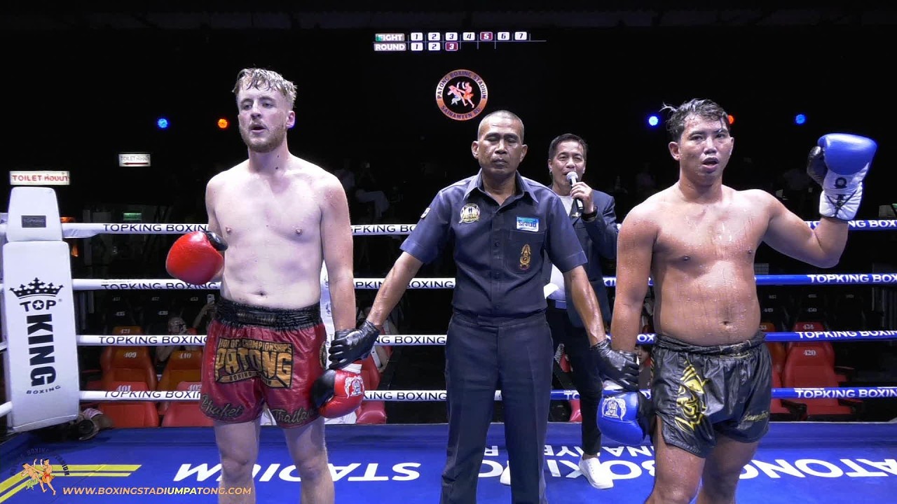 MAXIM (EAKMUANGNONT) VS SADUDEE (PATONG MUAYTHAI GYM) background