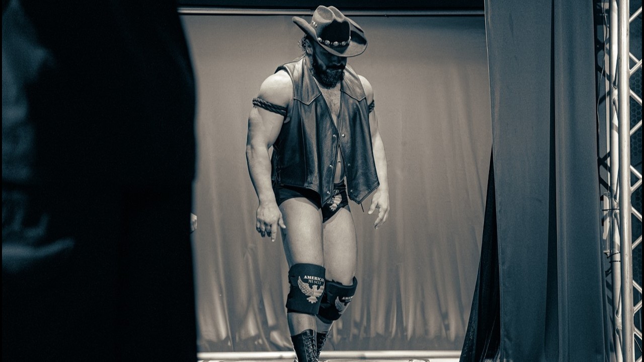 'American Muscle' Triple-Threat Mixed Tag-Team Match (MCW) background