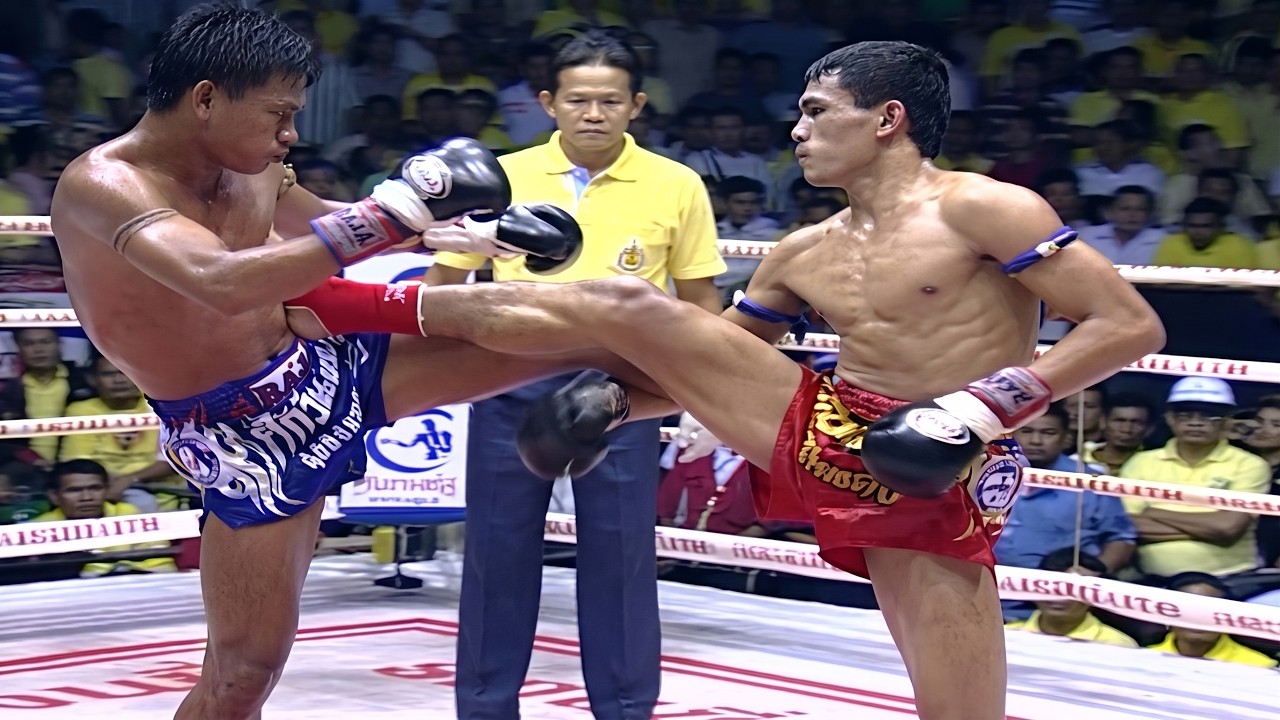 Phettaksin Sor.Thamapetch vs. Puja Sor.Suwanee | Rajadamnern Stadium | WMC World Title backdrop