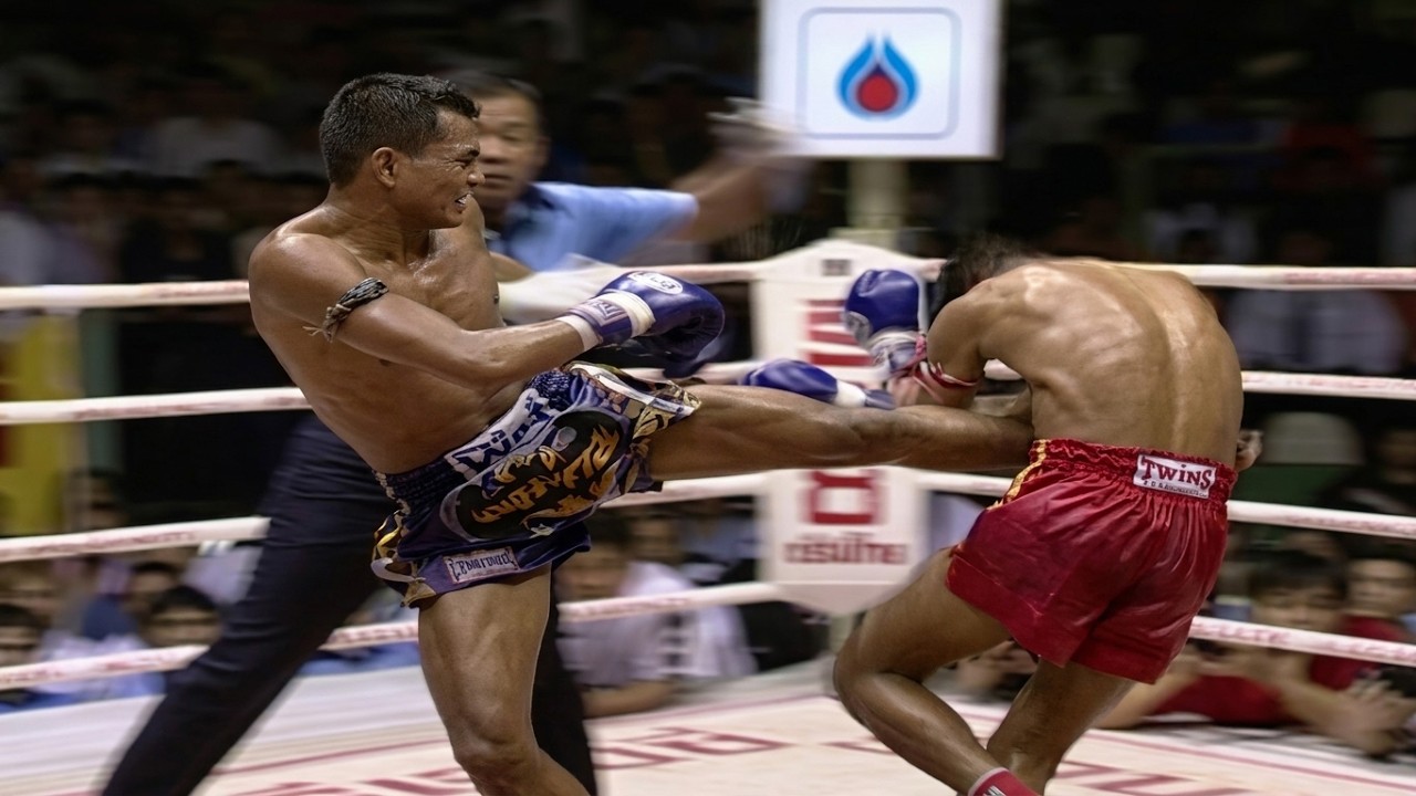 Samkor Kiatmontep vs. Nong-B Kiatyongyut | Rajadamnern Stadium | Full Muay Thai Fight background