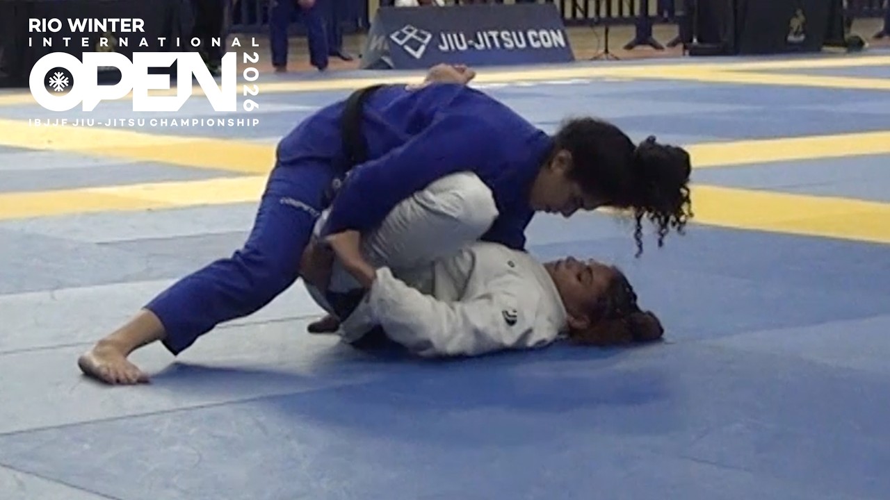 Natacha Ribeiro vs Ana Clara / Rio Winter Open 2026 background
