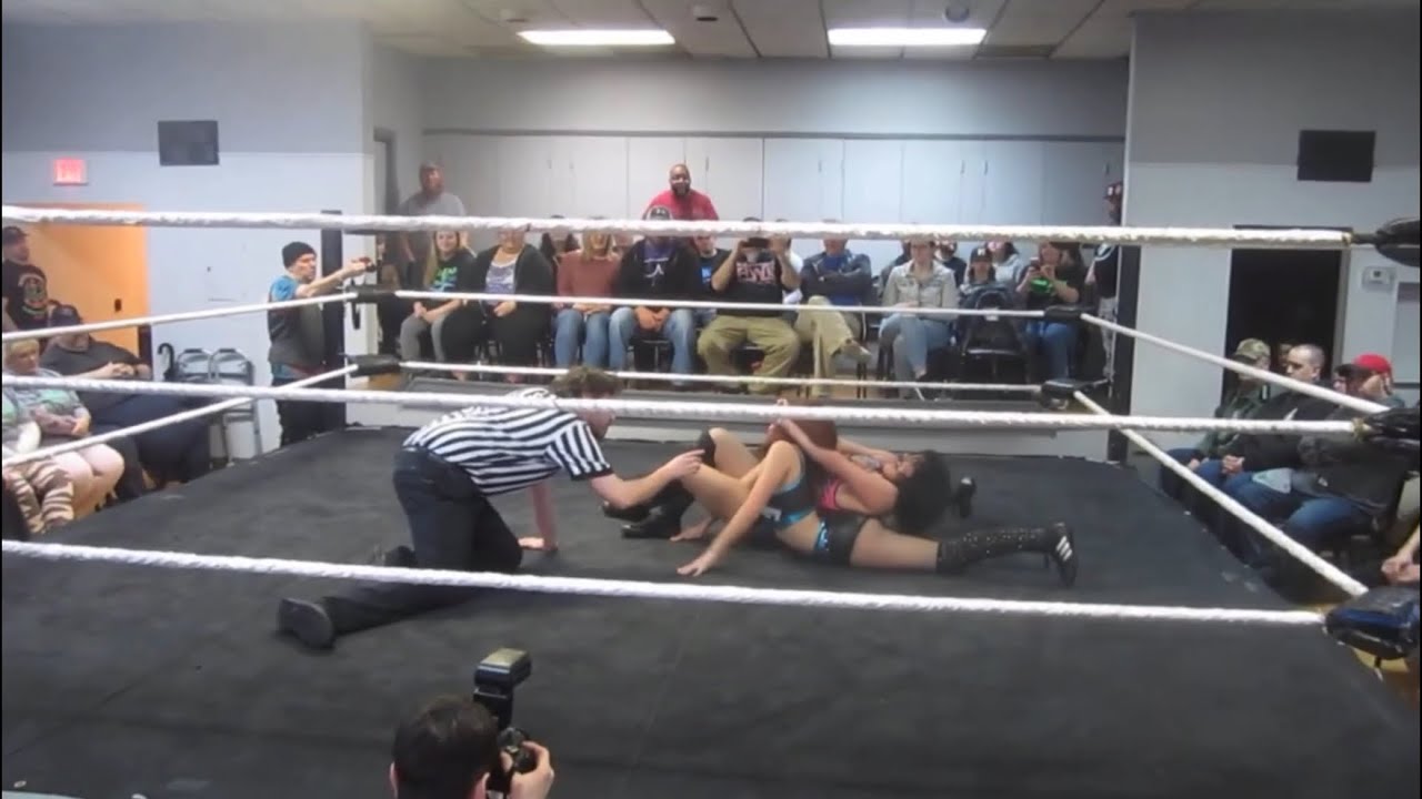 womens wrestling tap outs