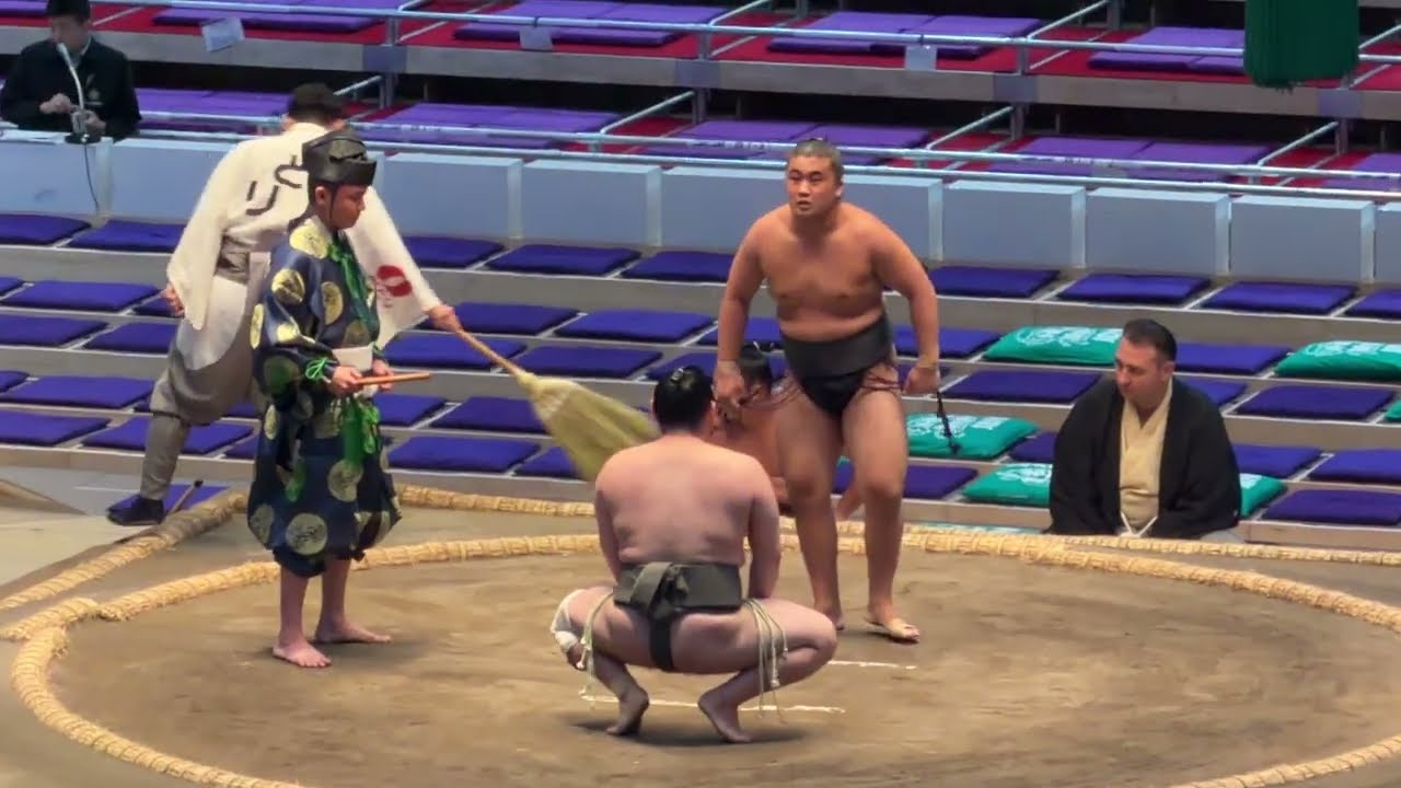 速報❗️二子山部屋 月岡 vs 飯の竜【大相撲令和8年7月場所】9日目 Futagoyama TSUKIOKA vs IINORYU【SUMO JUL DAY9】2026/07/20名古屋場所 background