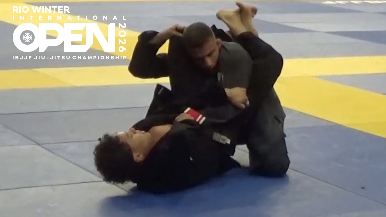 Felipe Carlos vs Gabriel Medeiros / Rio Winter Open 2026 backdrop
