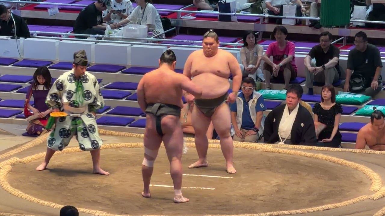 速報❗️二子山部屋 出沼 vs 東誠竜 【大相撲令和8年7月場所】9日目 Futagoyama DENUMA vs TOSEIRYU【SUMO JUL DAY9】2026/07/20名古屋場所 background