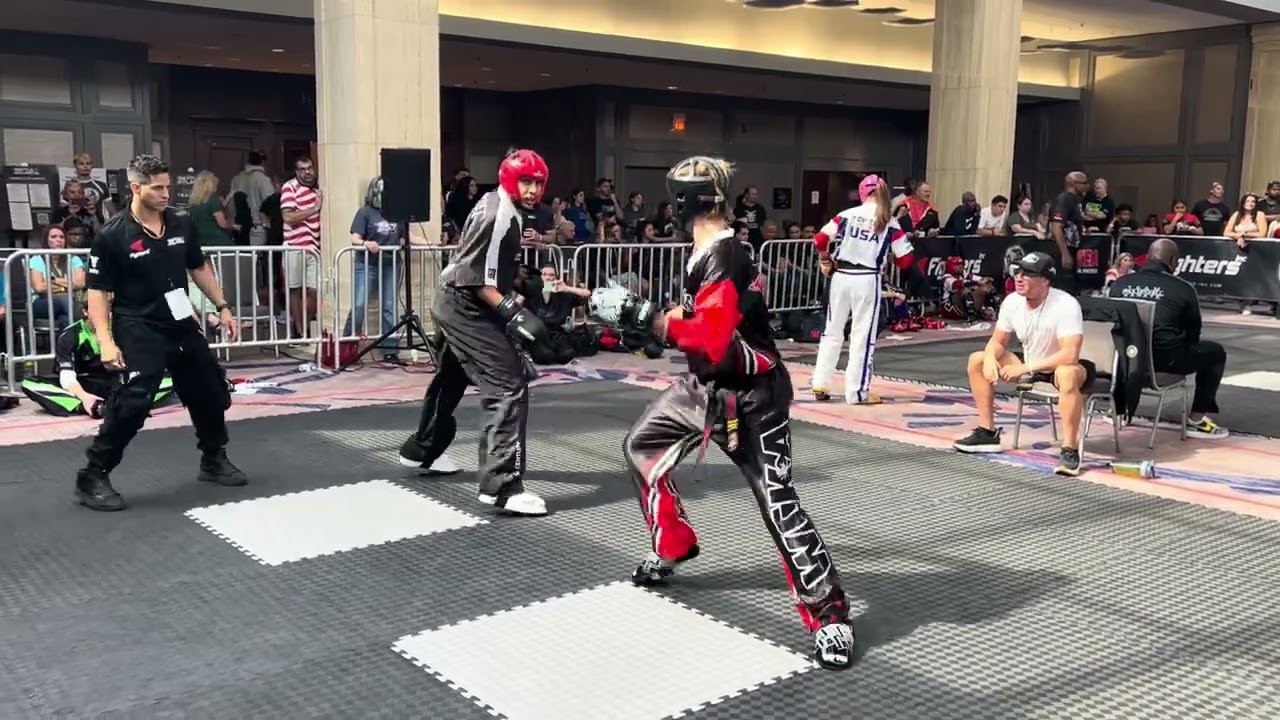 Kristhian Rivas vs Leland Deans Mens Open Weight background