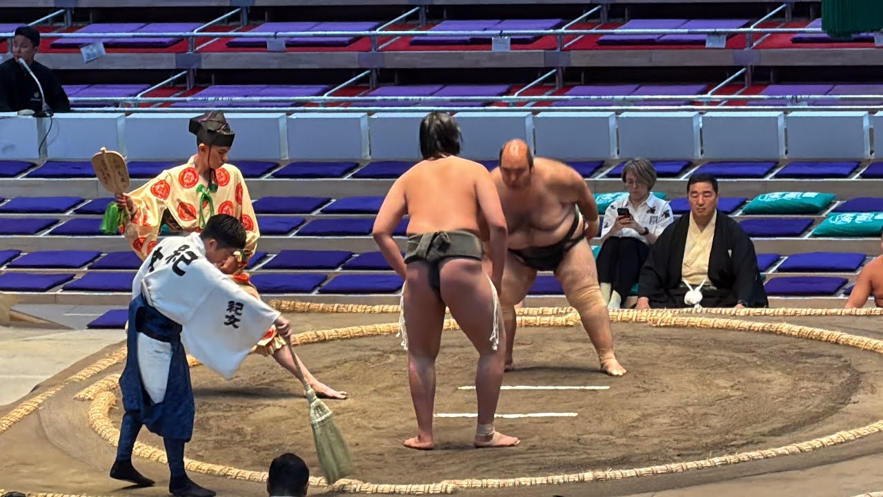 速報❗️森麗vs 琴平沼【大相撲令和8年7月場所】9日目 MORIURARA vs KOTOHIRANUMA【SUMO JUL DAY9】2026/07/20名古屋場所 background