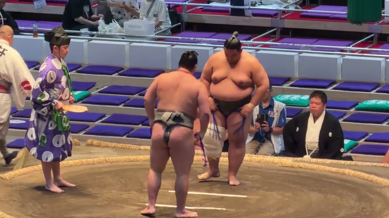 速報❗️二子山部屋 許田 vs 春雷 【大相撲令和8年7月場所】9日目 Futagoyama KYODA vs SHUNRAI【SUMO JUL DAY9】2026/07/20名古屋場所 background