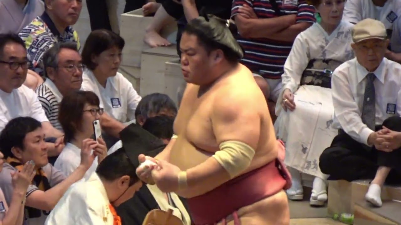 大栄翔 vs 正代【大相撲令和8年7月場所】9日目 DAIEISHO vs SHODAI【SUMO JUL DAY9】2026/07/20 名古屋場所 background