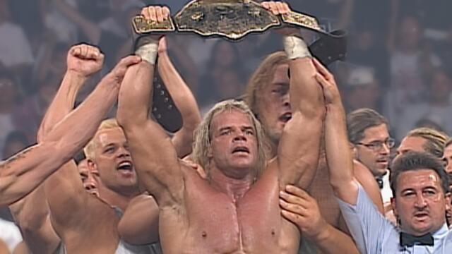 Lex Luger shocks the world, captures WCW Championship from Hollywood Hogan: WWE Greatest Moments background