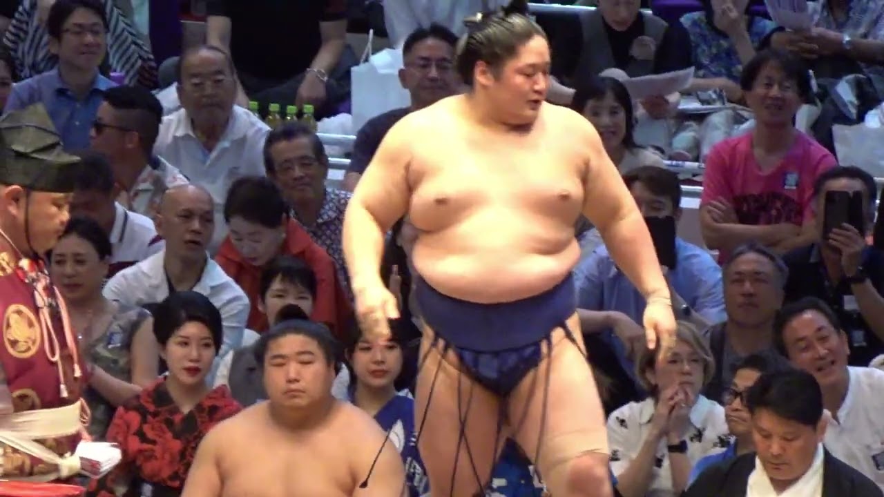翔猿 vs 藤青雲【大相撲令和8年7月場所】9日目 TOBIZARU vs FUJISEIUN【SUMO JUL DAY9】2026/07/20 名古屋場所 background
