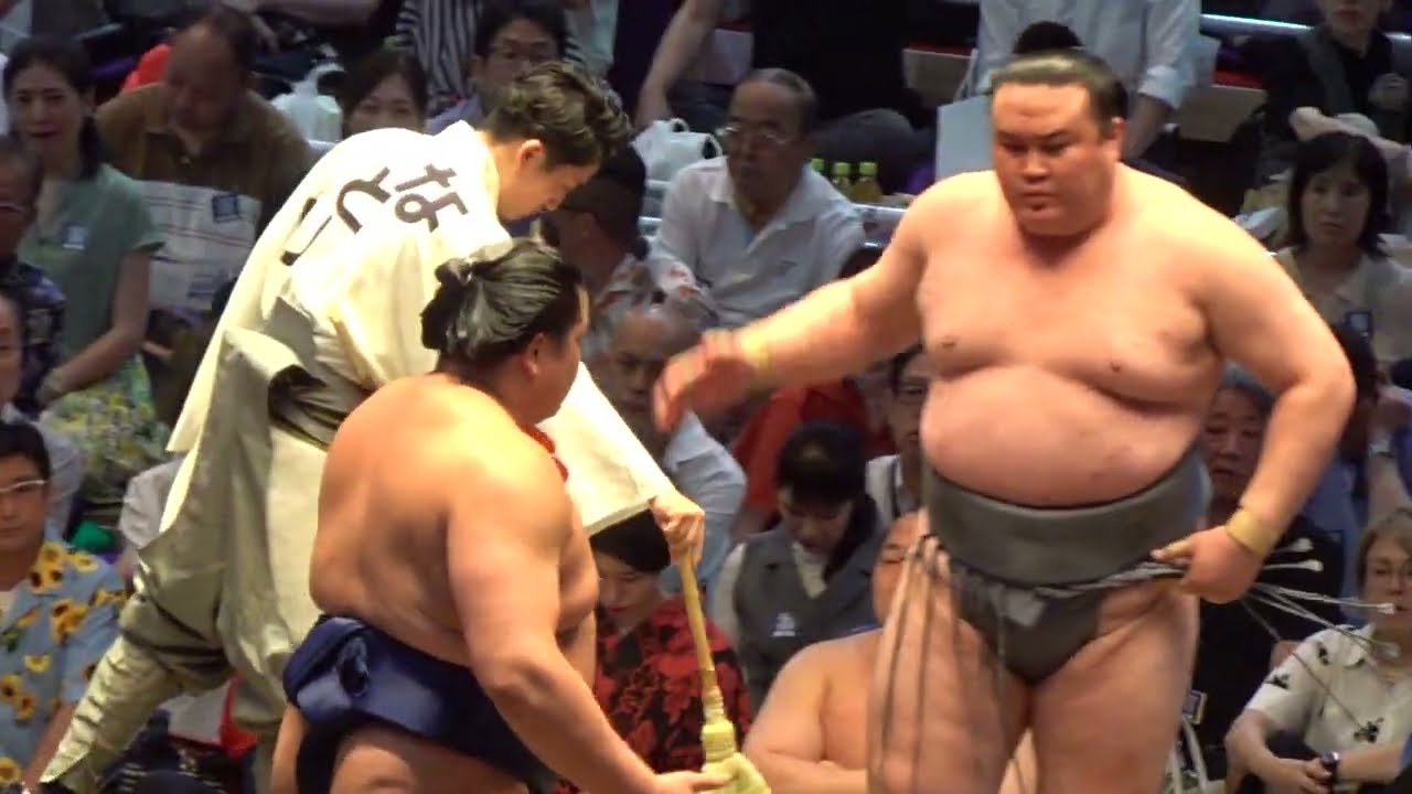 朝白龍vs金峰山【大相撲令和8年7月場所】9日目【SUMO JUL DAY9】2026/07/20 名古屋場所 background