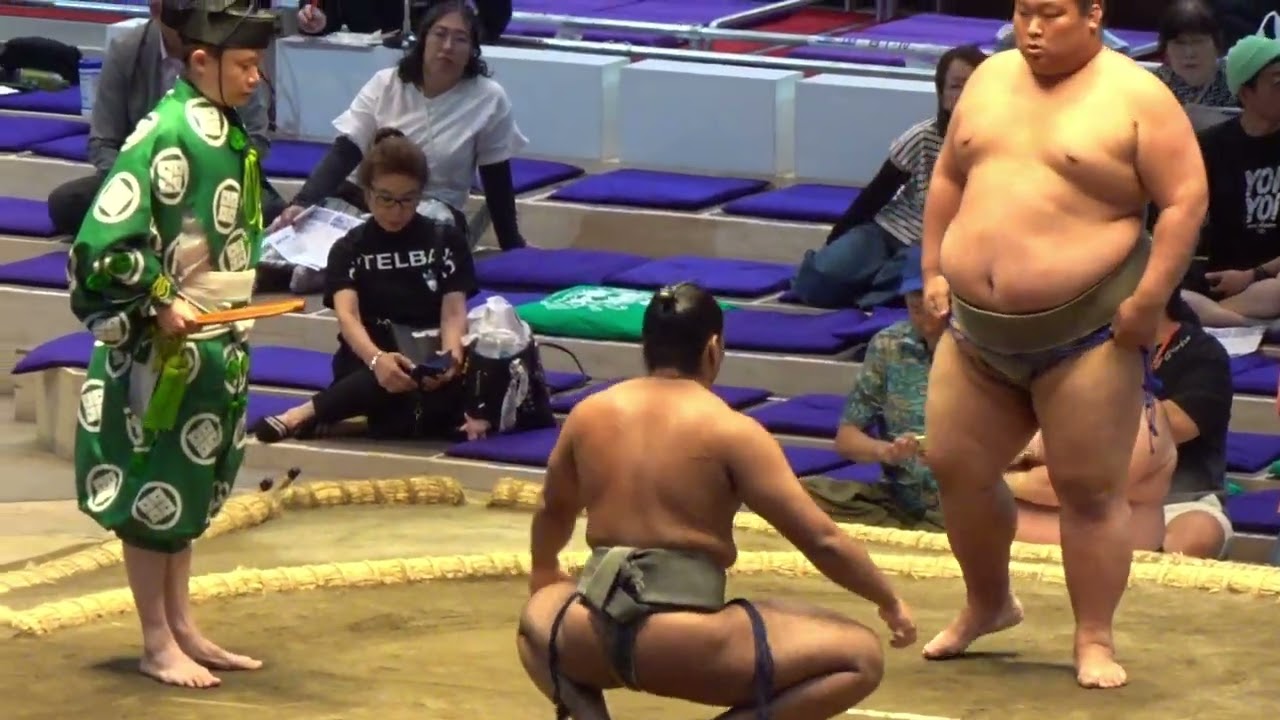 雷道vs豊雅将【大相撲令和8年7月場所】8日目 中日【SUMO JUL DAY8】2026/07/19 名古屋場所 background