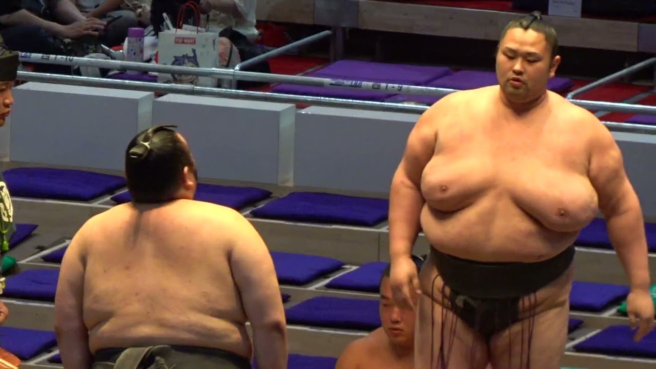 『三段目 全勝対決』栃武蔵vs虎徹【大相撲令和8年7月場所】9日目【SUMO JUL DAY9】2026/07/20 名古屋場所 background