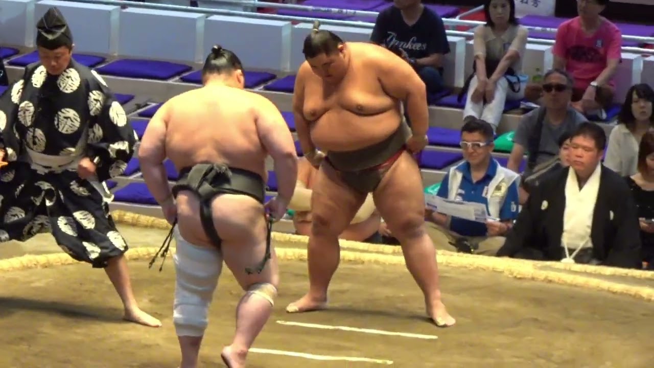 栃丸 vs 大雄翔【大相撲令和8年7月場所】9日目 TOCHIMARU vs DAIYUSHO【SUMO JUL DAY9】2026/07/20 名古屋場所 background