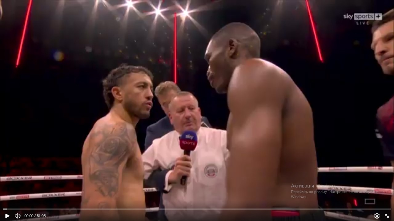 Michael McKinson vs Tulani Mbenge Full Fight. background