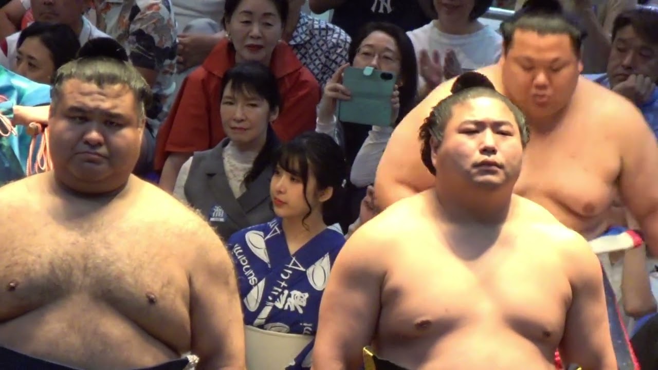 幕内土俵入り 高安 若元春 琴櫻 朝乃山 一山本 他【大相撲令和8年7月場所】9日目 dohyoiri【SUMO JUL DAY9】2026/07/20 名古屋場所 background