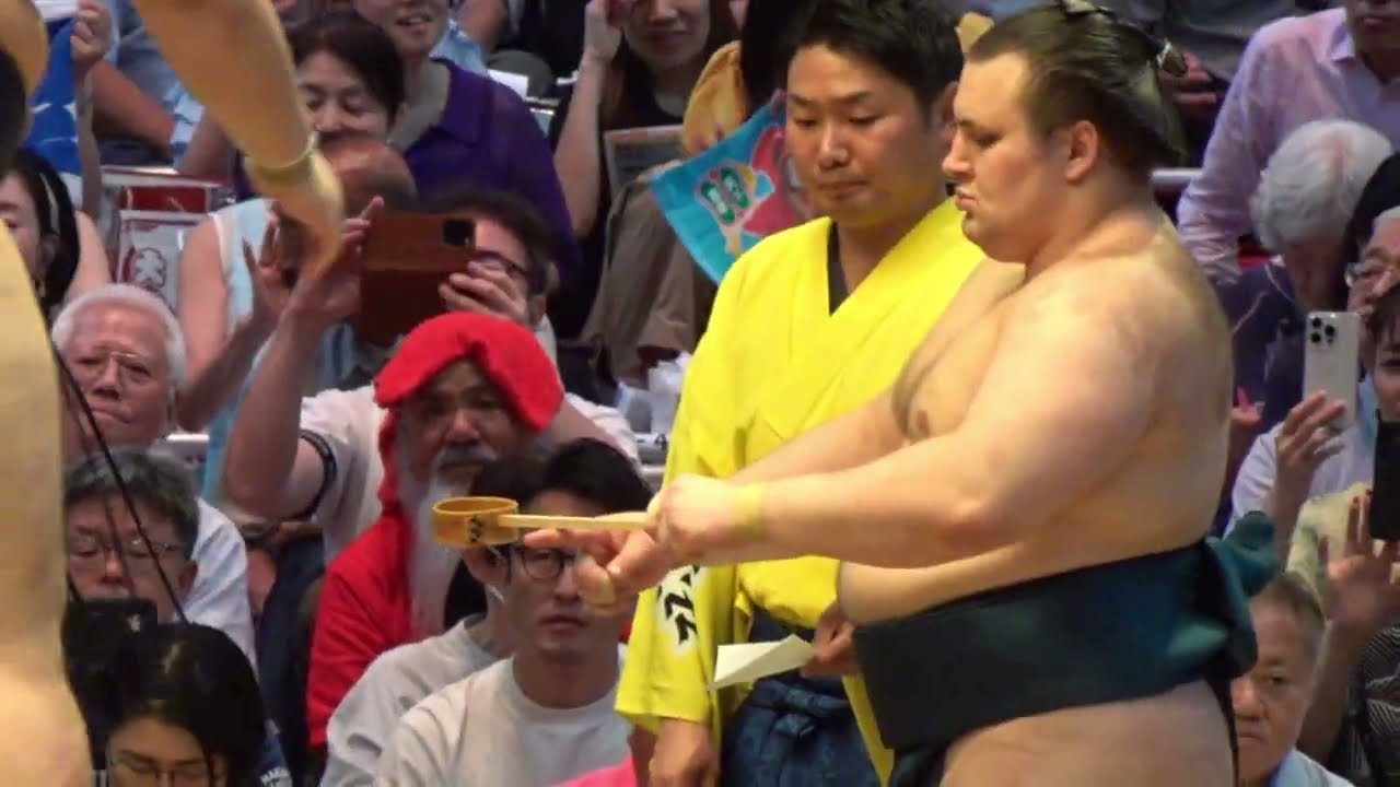 霧島 vs 安青錦『優勝争い2敗の両者』【大相撲令和8年7月場所】13日目 KIRISHIMA×AONISHIKI【SUMO JUL DAY13】2026/07/24名古屋場所 2026-07-24 20:02 backdrop