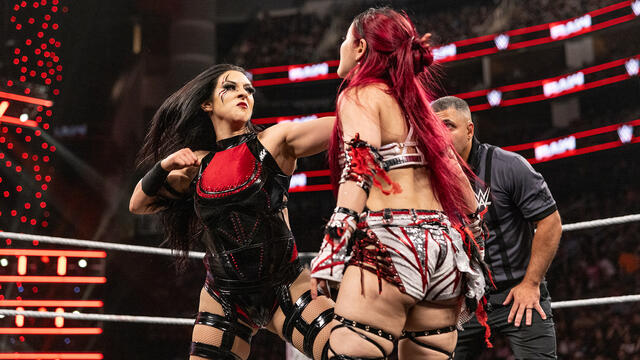 FULL MATCH: Stephanie Vaquer vs. IYO SKY: Raw, July 21, 2025 background
