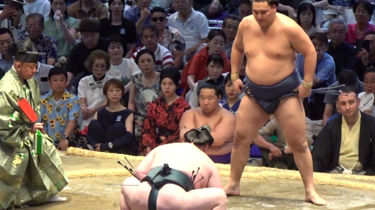 時疾風vs寿乃富士【大相撲令和8年7月場所】9日目【SUMO JUL DAY9】2026/07/20 名古屋場所 background