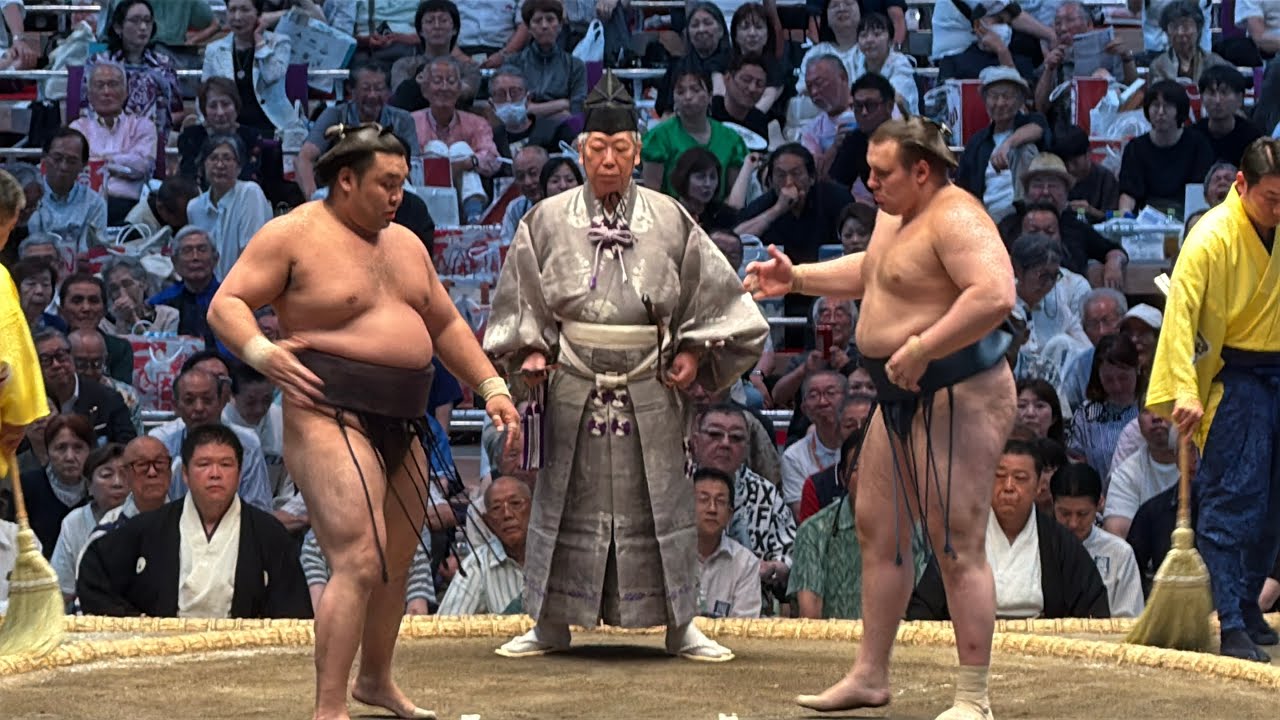 速報❗️『優勝争い2敗の両者』霧島 vs 安青錦【大相撲令和8年7月場所】13日目 KIRISHIMA×AONISHIKI【SUMO JUL DAY13】2026/07/24名古屋場所 background