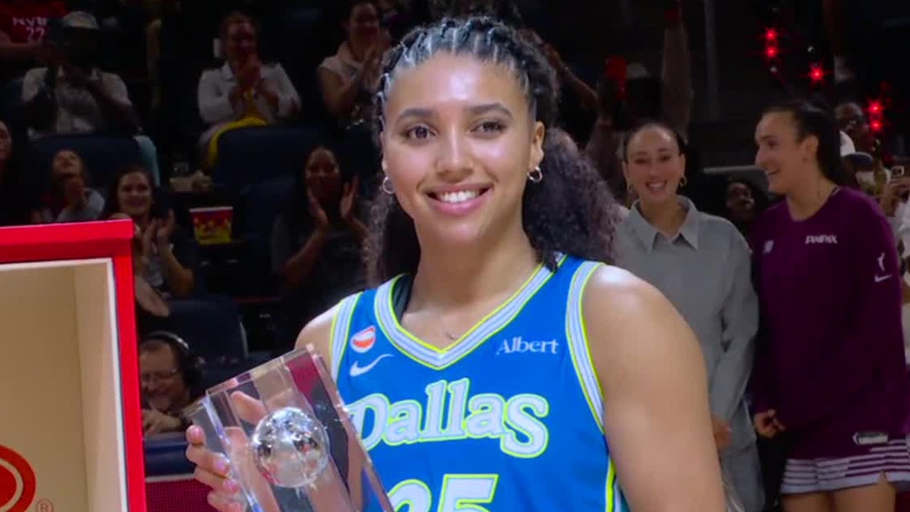 Azzi Fudd Wins WNBA 3-Point Contest - 30 PTS in Final Round background