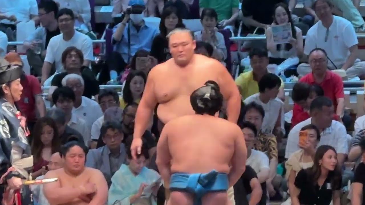 速報❗️朝乃山 vs 琴栄峰【大相撲令和8年7月場所】14日目 ASANOYAMA×KOTOEIHO【SUMO JUL DAY14】2026/07/25 名古屋場所 background