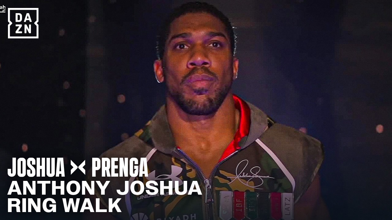 Anthony Joshua makes his ring walk in Jeddah vs Kristian Prenga!