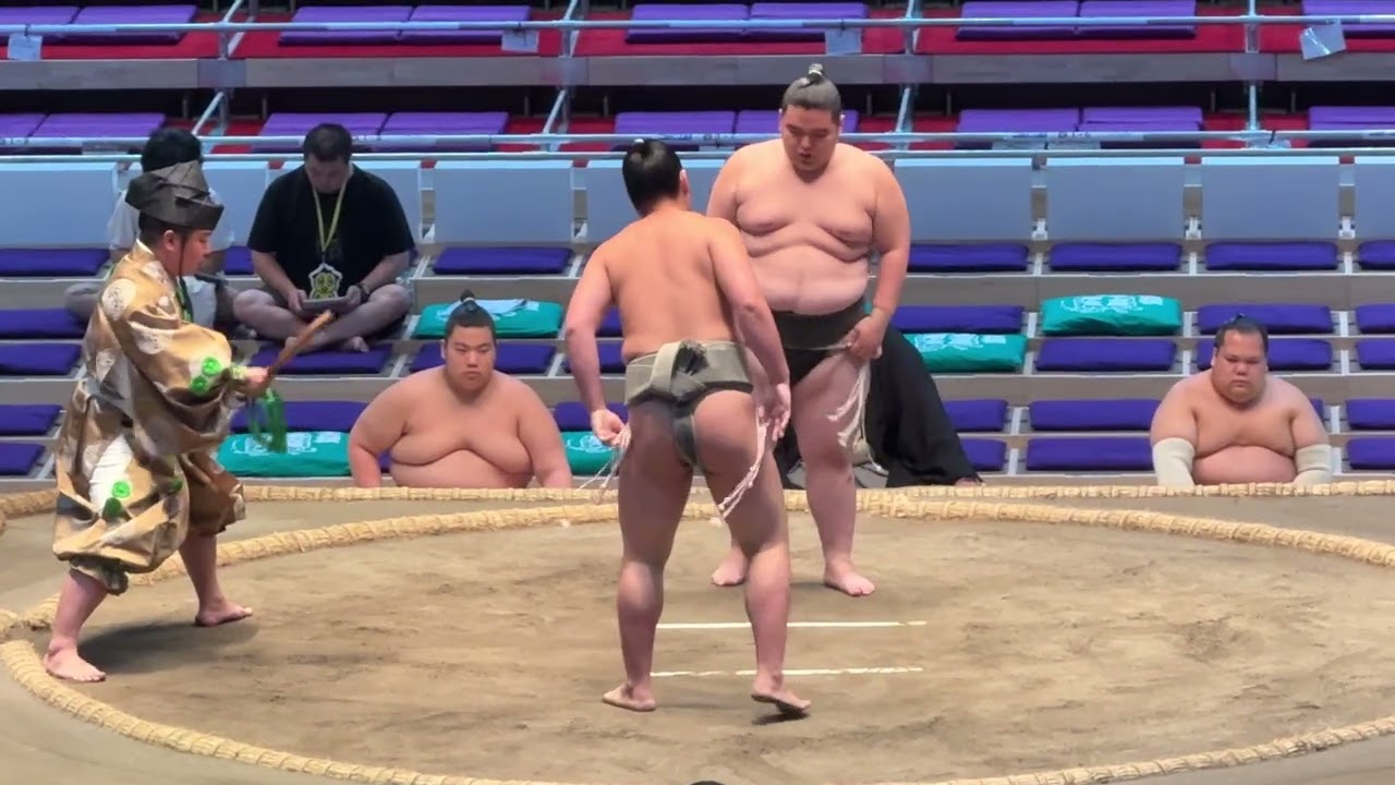 速報❗️朝河隅 vs 寅ノ丸【大相撲令和8年7月場所】14日目 ASAKAWASUMI×TORANOMARU【SUMO JUL DAY14】2026/07/25 名古屋場所 background