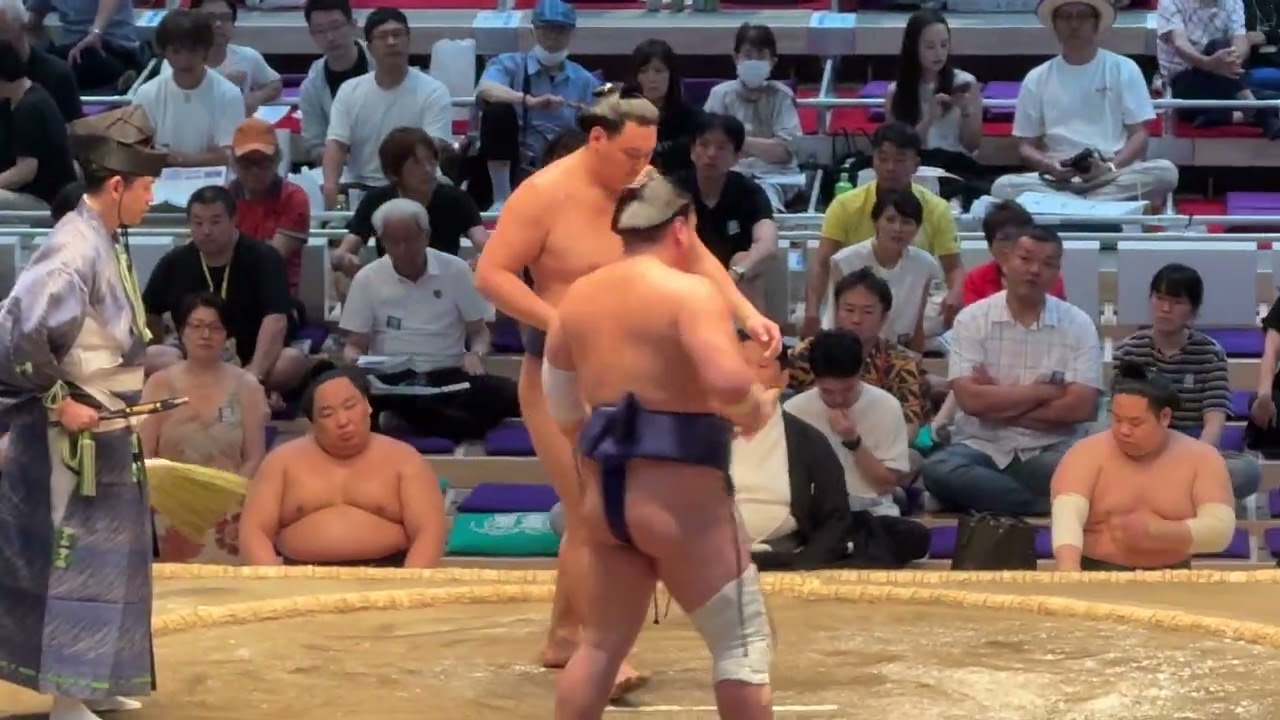 速報❗️『十両優勝争い4敗の寿之富士』寿之富士vs 栃大海【大相撲令和8年7月場所】14日目 ENHO×NISHINORYU【SUMO JUL DAY14】2026/07/25 名古屋場所 background