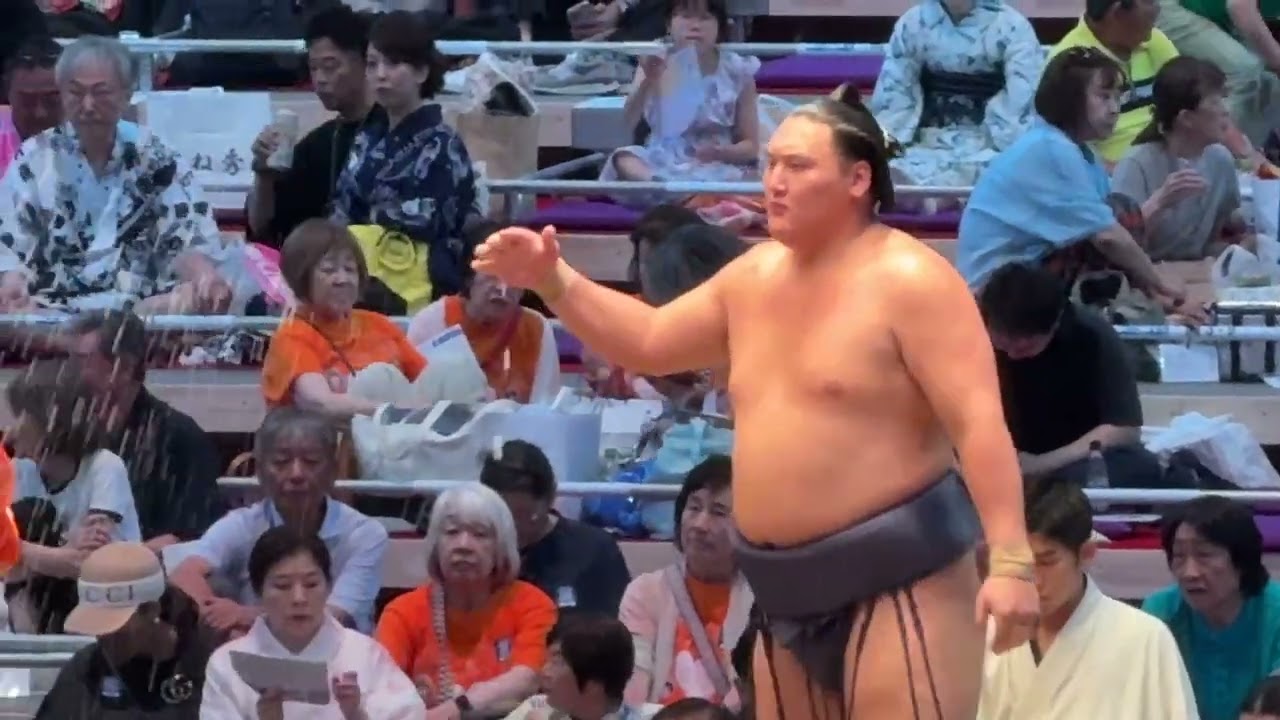 速報❗️『十両優勝争い 4敗の寿之富士』寿之富士 vs 輝【大相撲令和8年7月場所】15日目 千秋楽 TOSHINOFUJI×KAGAYAKI【SUMOJULDAY15】2026/07/26名古屋場所 background