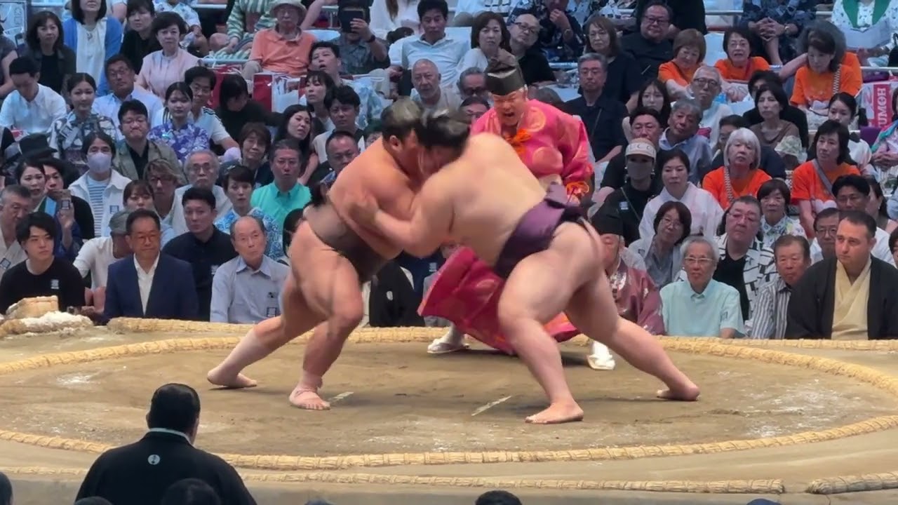 速報❗️伯乃富士 vs 王鵬【大相撲令和8年7月場所】15日目 千秋楽 HAKUNOFUJI×OHO【SUMO JUL DAY15】2026/07/26 名古屋場所 background