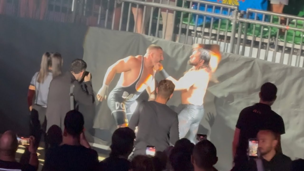 Seth Rollins vs Bron Breakker Street Fight FULL MATCH - #WWE Live Event