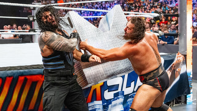 FULL SEGMENT: Roman Reigns brawls with Rusev: SummerSlam 2016