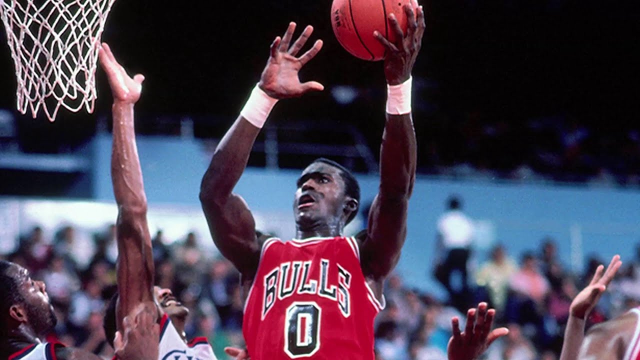 The Seventies: Chicago Basketball in the 1970s background