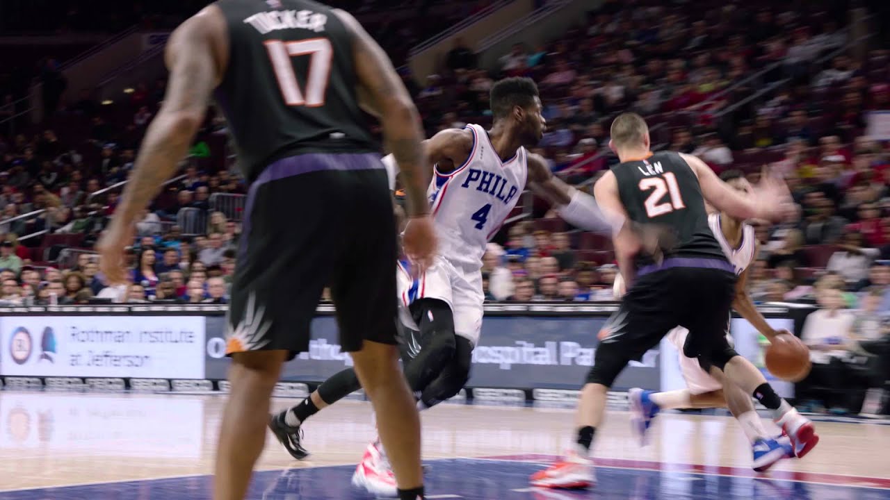 Mic'd Up with Ish Smith background