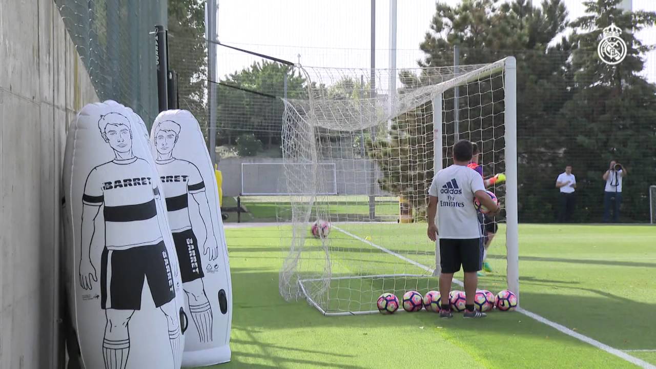 Cristiano and Benzema return to group training