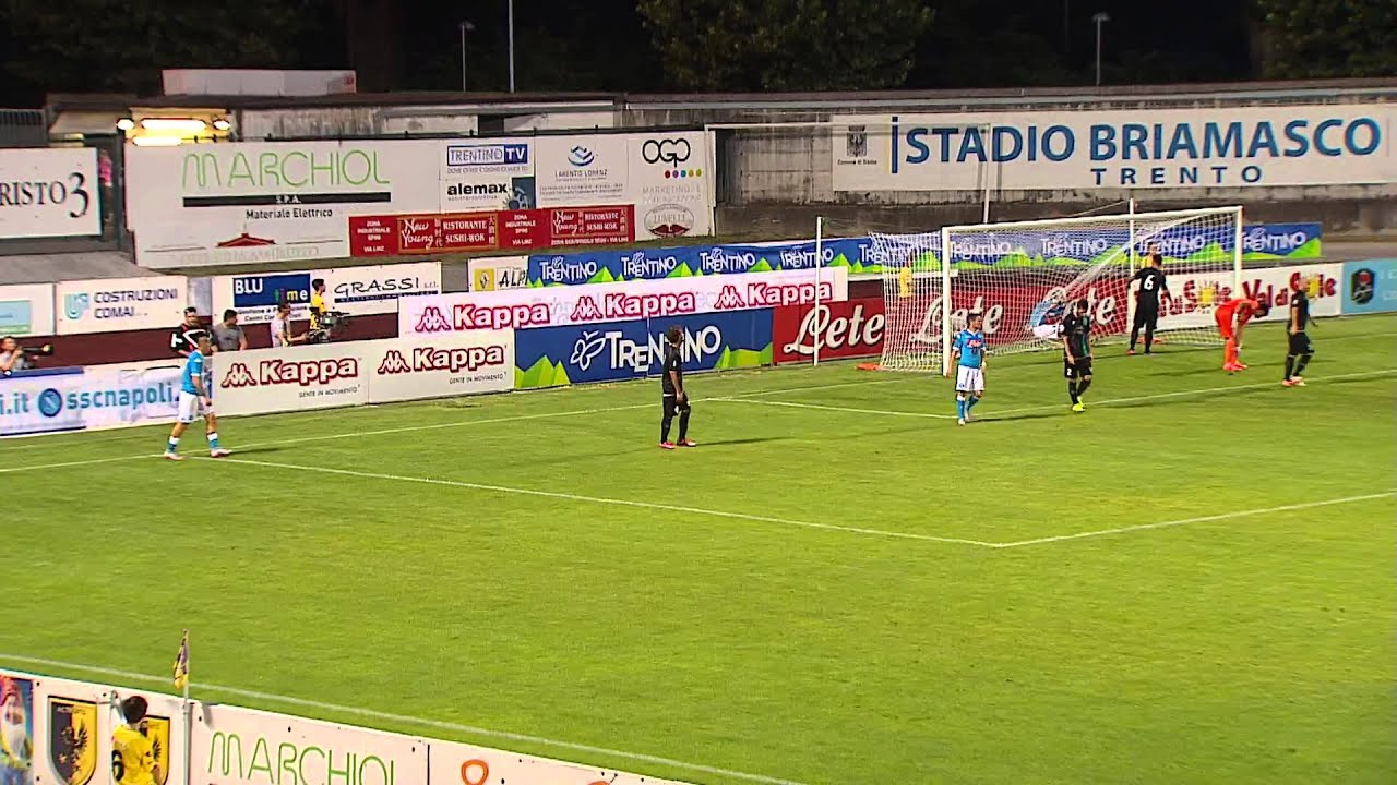 Amichevole Napoli-Feralpi Salo 5-2 background