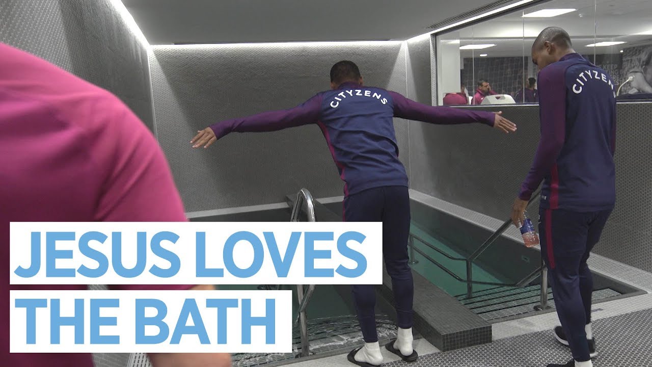 JESUS LOVES A BATH! | New Changing Rooms Tour