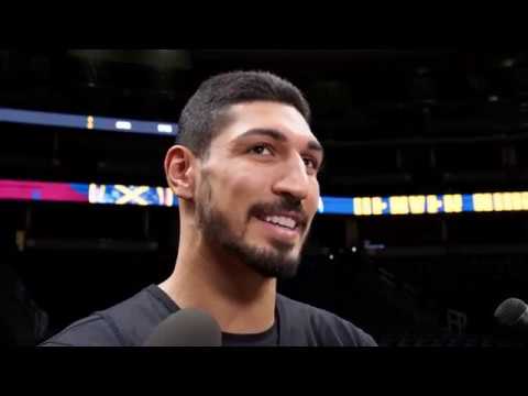 Enes Kanter talks about fasting for Ramadan, getting advice from Hakeem Olajuwon background