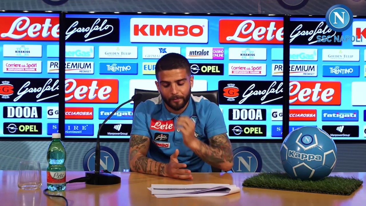 Q&A con Lorenzo Insigne background