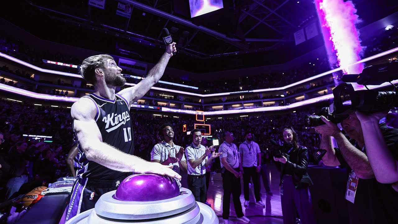 Domas LIGHTS THE BEAM! | Kings vs Magic 1.3.24 background