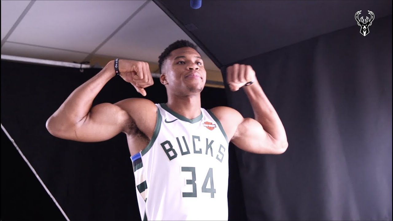 Marketing Day With Giannis | MIDRANGE background