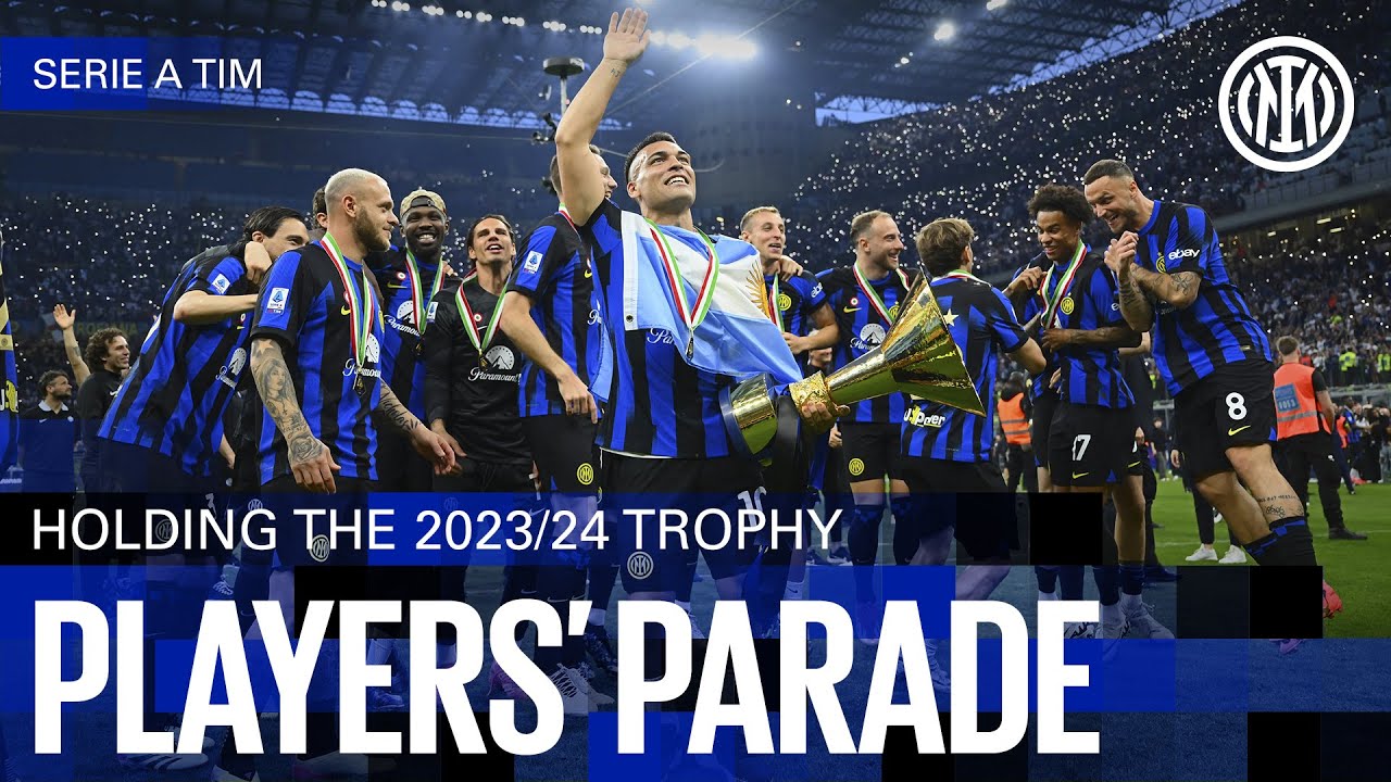 PLAYERS' PARADE ββ | HOLDING THE 2023/24 TROPHY ππ€π