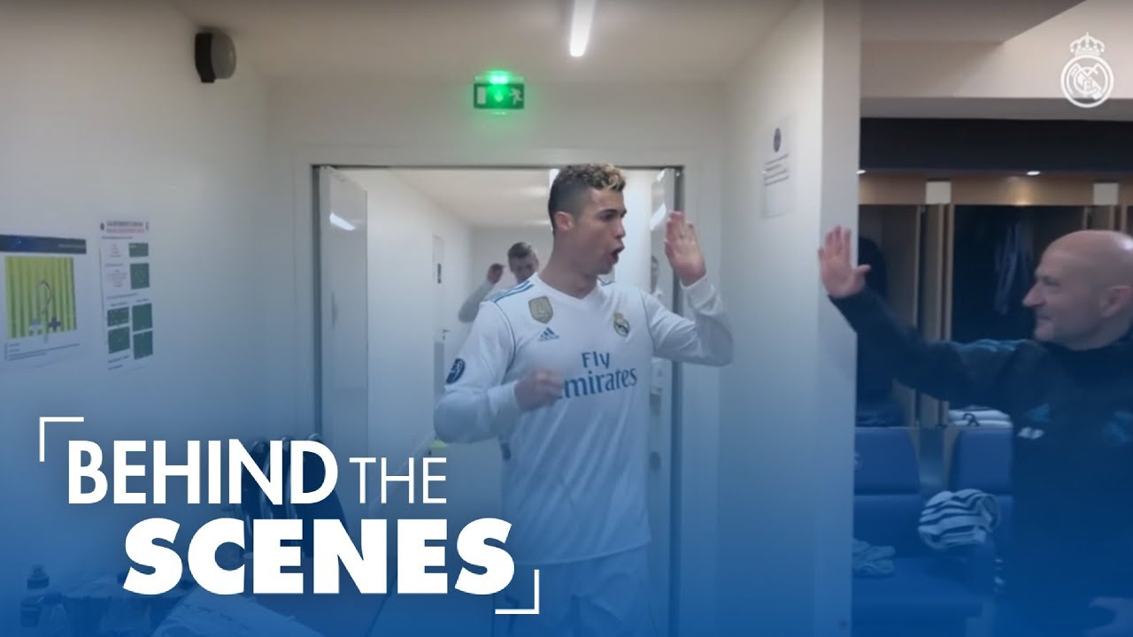 PSG 1-2 Real Madrid | RONALDO & HIS TEAMMATES IN THE DRESSING ROOM: Celebrations background