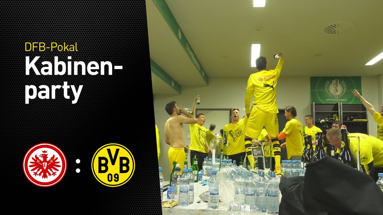 BVB-Kabinenparty nach Pokalsieg | Eintracht Frankfurt - BVB 1:2 background
