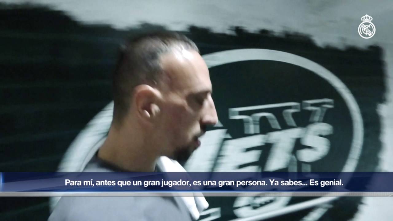 Zinedine Zidane and Karim Benzema meet Franck Ribéry! background