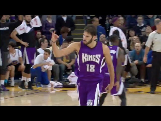 Casspi & Curry Duel in Oakland