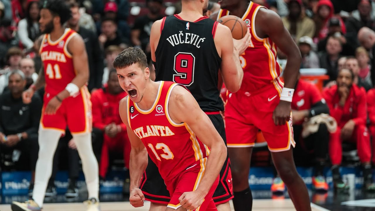 Bogi leads Hawks with 26 points, drains 5 threes in Win over Bulls background