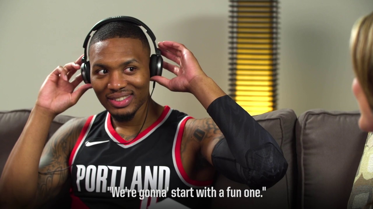 Trail Blazers Play a Game of "Read My Lips" background